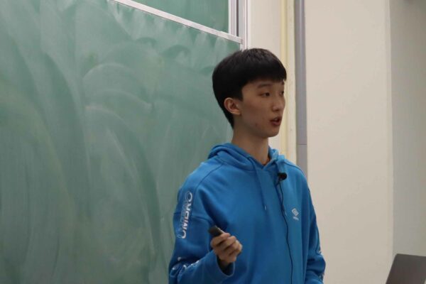 Jaehyeon Seo (서재현) gave a talk on the rainbow Turán problem for color-critical graphs at the Discrete Math Seminar