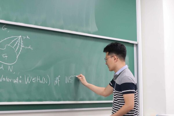 Cheolwon Heo (허철원) gave a talk on the dichotomy of the problem on deciding the existence of a binary matroid homomorphism to a fixed binary matroid at the Discrete Math Seminar