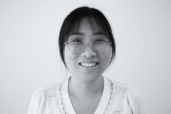 Welcome Yuzhen Qi from Shandong University, a new visiting graduate student at the IBS Extremal Combinatorics and Probability Group