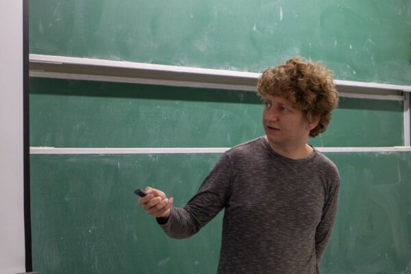 James Davies gave a talk on the coloring of the plane so that points odd distance apart get distinct colors at the Discrete Math Seminar