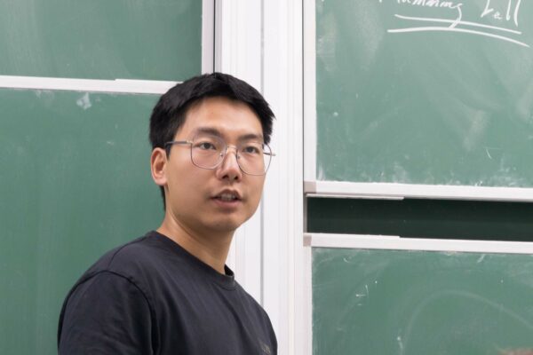 Zhihan Jin gave a talk on the analog of Helly’s theorem inside the Hamming cube at the Discrete Math Seminar