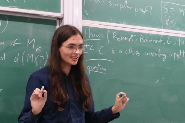 Colin Geniet gave a talk at the Discrete Math Seminar on characterizing classes of permutations avoiding a fixed pattern