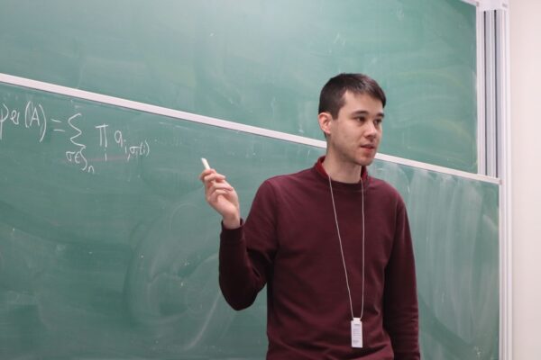 Matthew Kwan gave a talk on the permanent of a random ±1-matrix at the Discrete Math Seminar