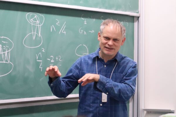 József Balogh gave a talk on decomposing (or covering) the edge set of a graph into (or by) cliques at the Discrete Math Seminar