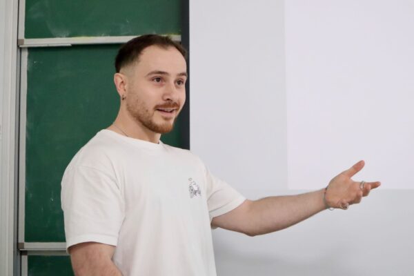 Dario Cavallaro gave a talk on well-quasi-ordering of Eulerian digraphs under (strong) immersion at the Discrete Math Seminar